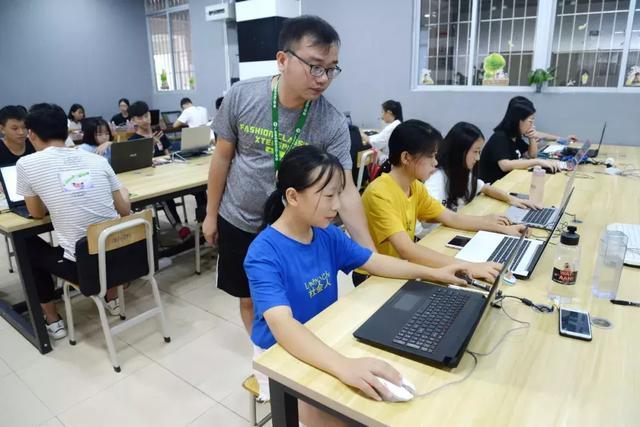 這個暑假去哪兒,高新電商工作室了解一下